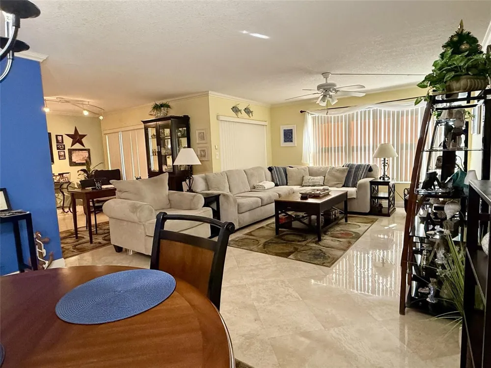 2304 S Cypress Bend Drive #615 Pompano Beach, FL 33069