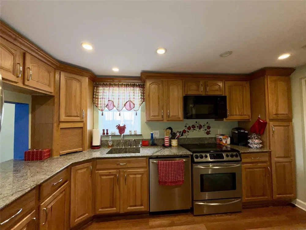 2304 S Cypress Bend Drive #615 Pompano Beach, FL 33069