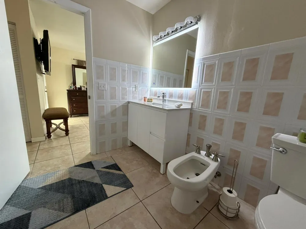 16921 SW 92nd Court Palmetto Bay, FL 33157