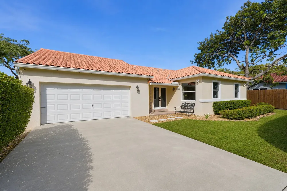 16921 SW 92nd Court Palmetto Bay, FL 33157