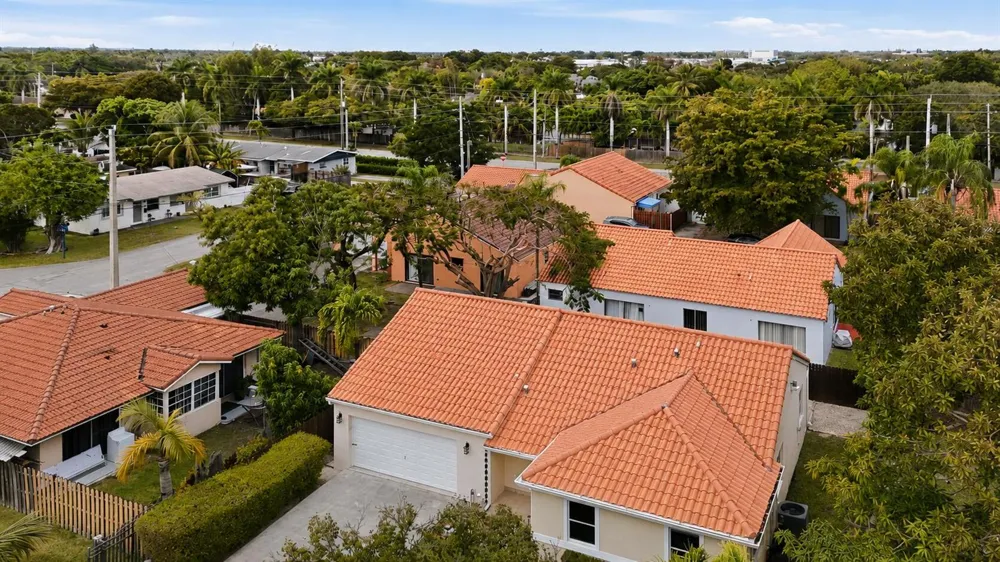 16921 SW 92nd Court Palmetto Bay, FL 33157