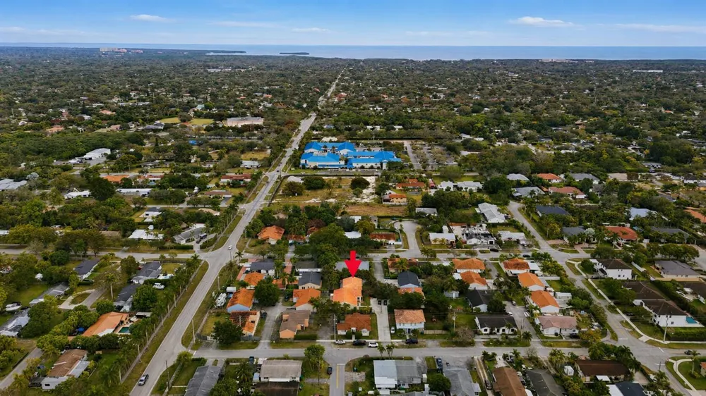16921 SW 92nd Court Palmetto Bay, FL 33157