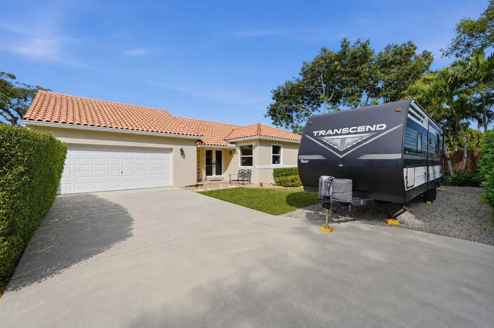 16921 SW 92nd Court Palmetto Bay, FL 33157
