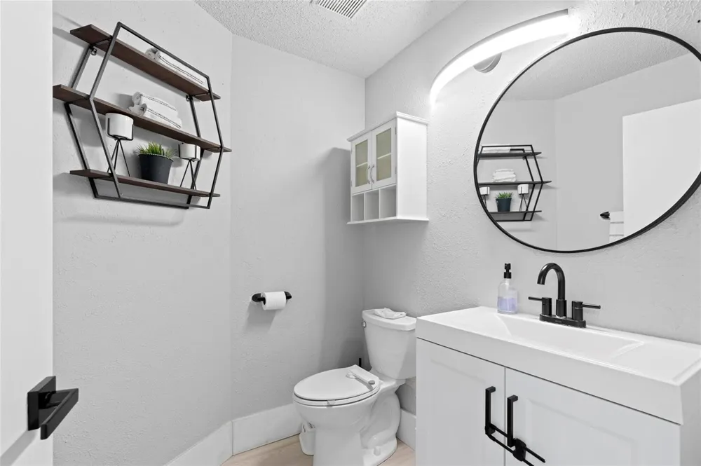 133 SW 159th Way Sunrise, FL 33326