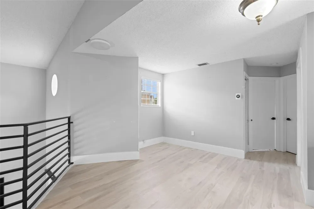 133 SW 159th Way Sunrise, FL 33326