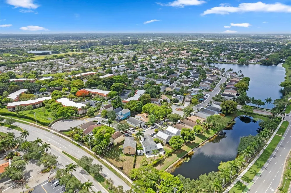 133 SW 159th Way Sunrise, FL 33326