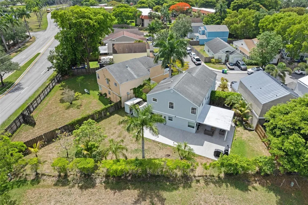 133 SW 159th Way Sunrise, FL 33326