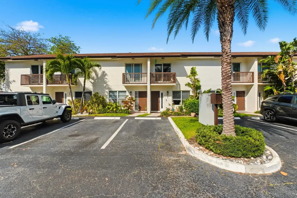 1917 NE 3rd Street #104 Deerfield Beach, FL 33441