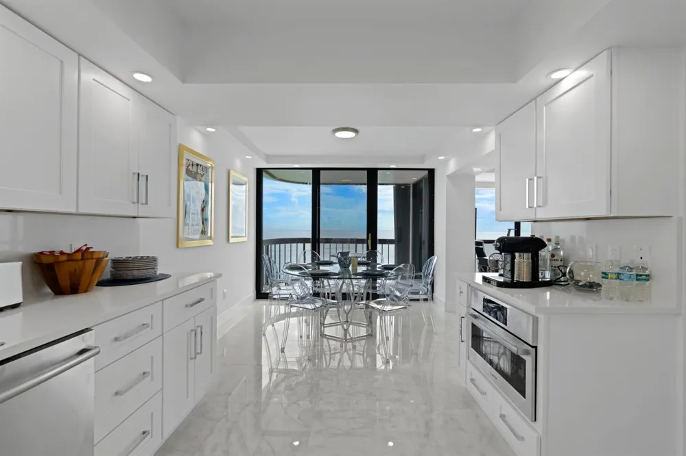 5380 Ocean Drive #10d Riviera Beach, FL 33404