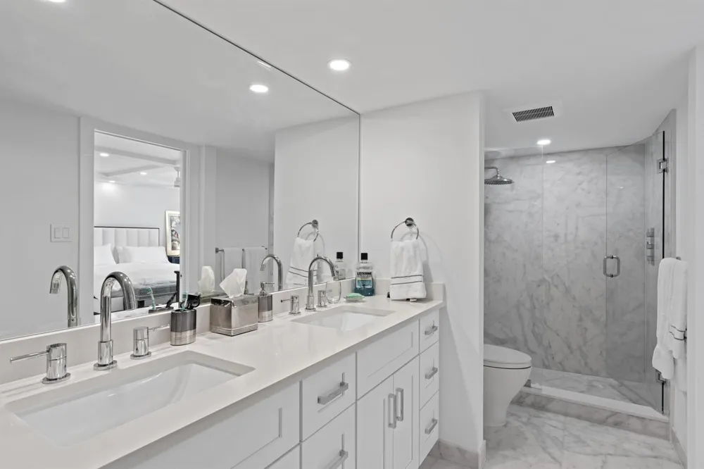 5380 Ocean Drive #10d Riviera Beach, FL 33404