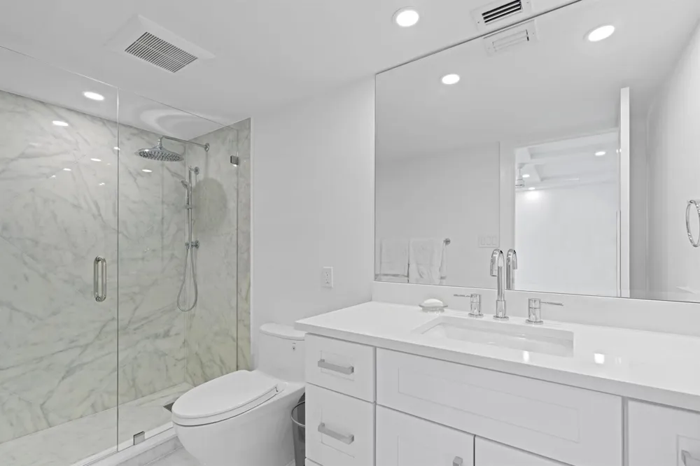 5380 Ocean Drive #10d Riviera Beach, FL 33404