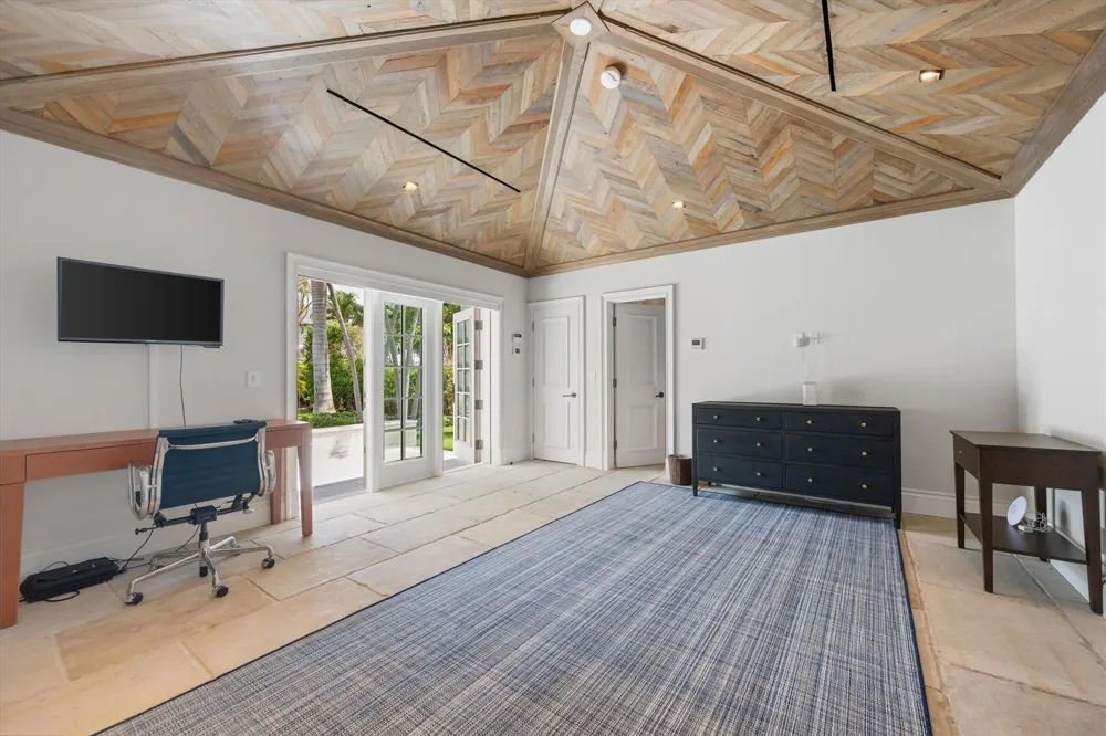 750 S County Road Palm Beach, FL 33480