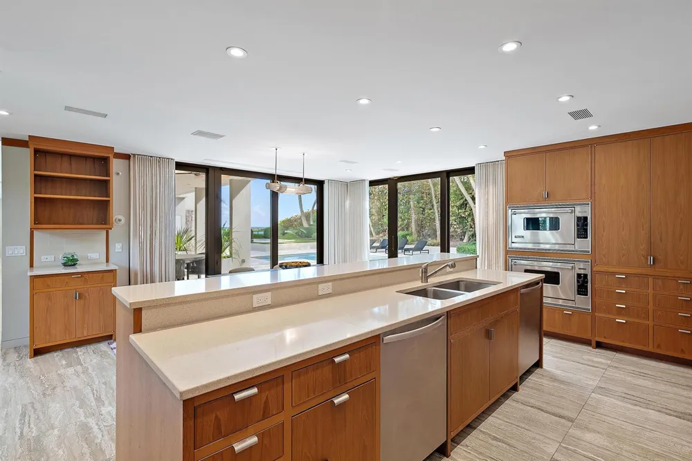 1446 Ocean Boulevard Palm Beach, FL 33480