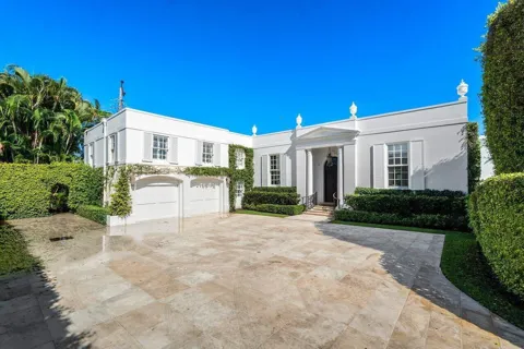 100 Regents Park Road