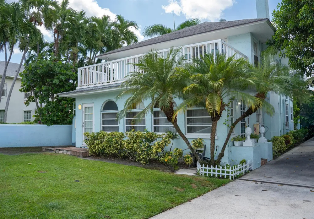 264 Seminole Avenue Palm Beach, FL 33480