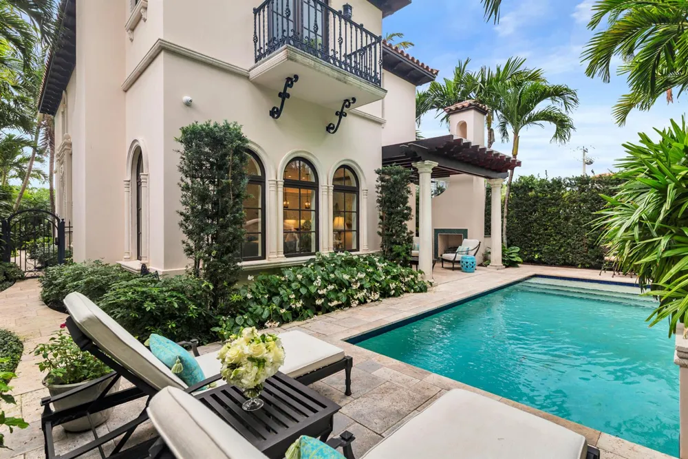 261 Seminole Avenue Palm Beach, FL 33480