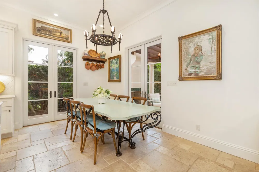 261 Seminole Avenue Palm Beach, FL 33480