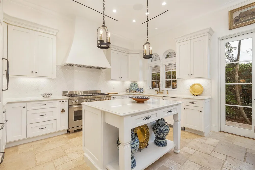 261 Seminole Avenue Palm Beach, FL 33480