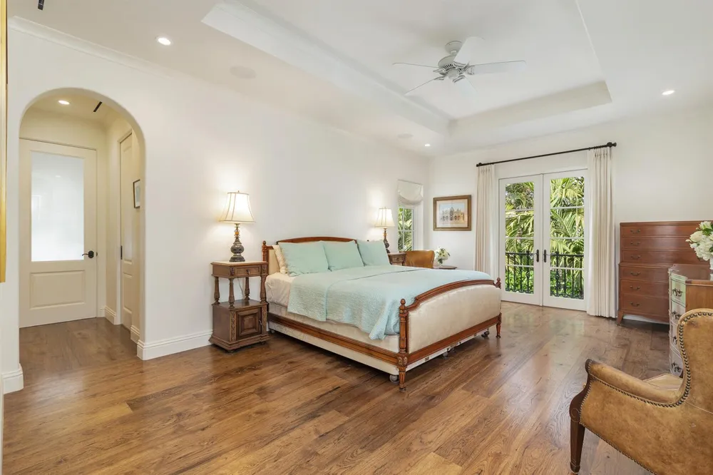 261 Seminole Avenue Palm Beach, FL 33480