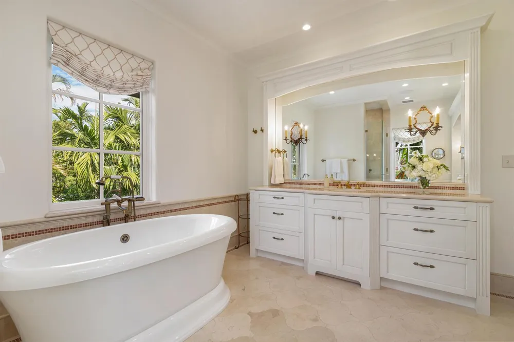 261 Seminole Avenue Palm Beach, FL 33480