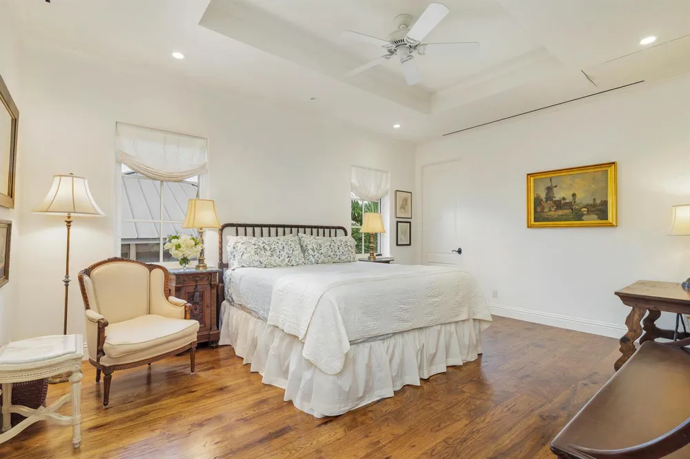 261 Seminole Avenue Palm Beach, FL 33480