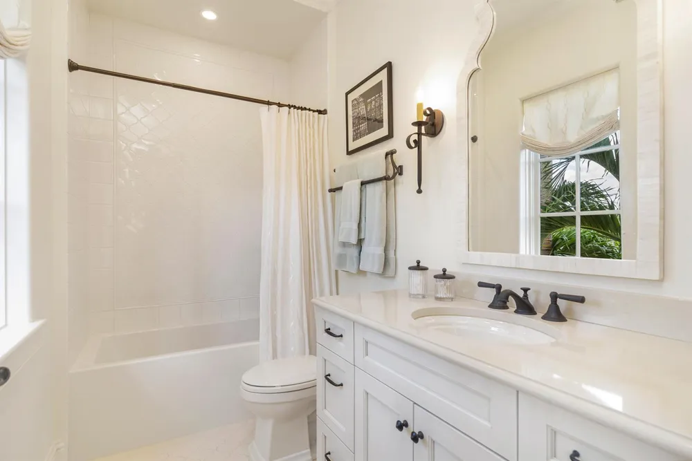 261 Seminole Avenue Palm Beach, FL 33480