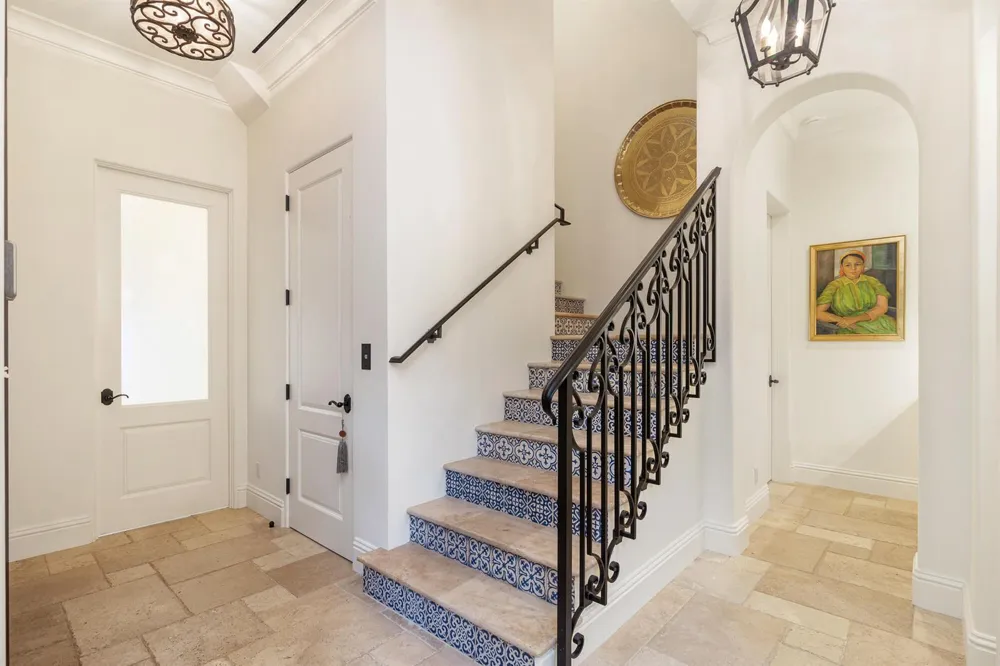 261 Seminole Avenue Palm Beach, FL 33480