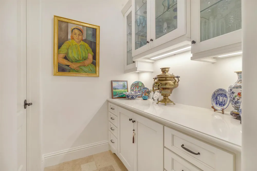 261 Seminole Avenue Palm Beach, FL 33480