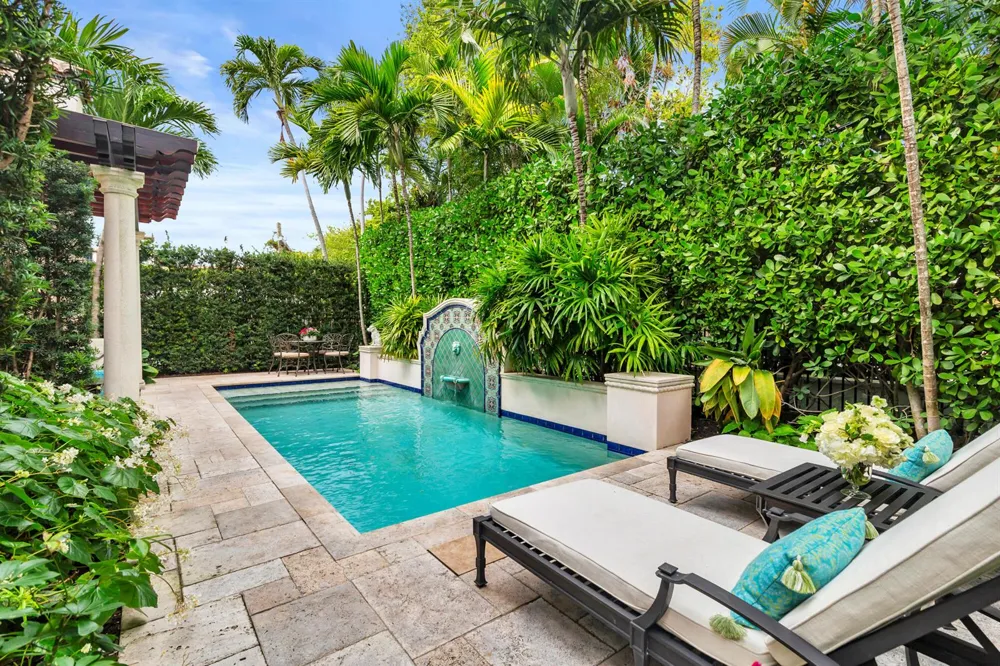 261 Seminole Avenue Palm Beach, FL 33480