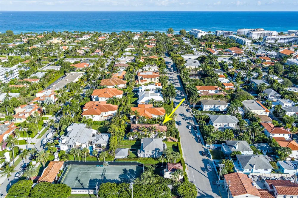261 Seminole Avenue Palm Beach, FL 33480