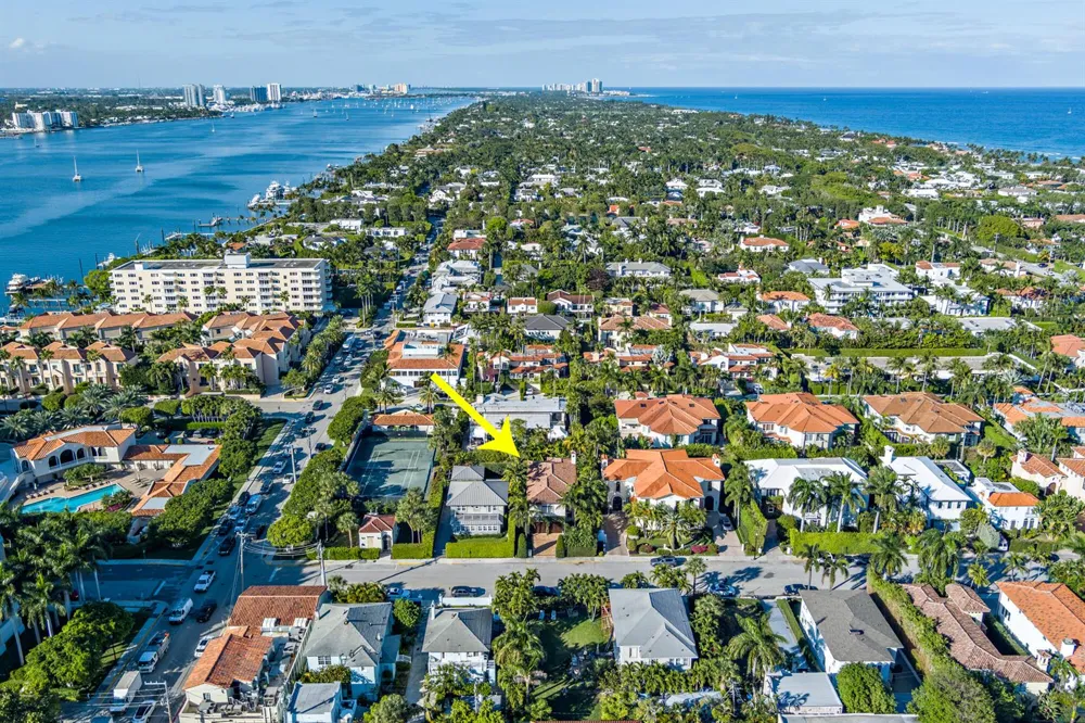 261 Seminole Avenue Palm Beach, FL 33480