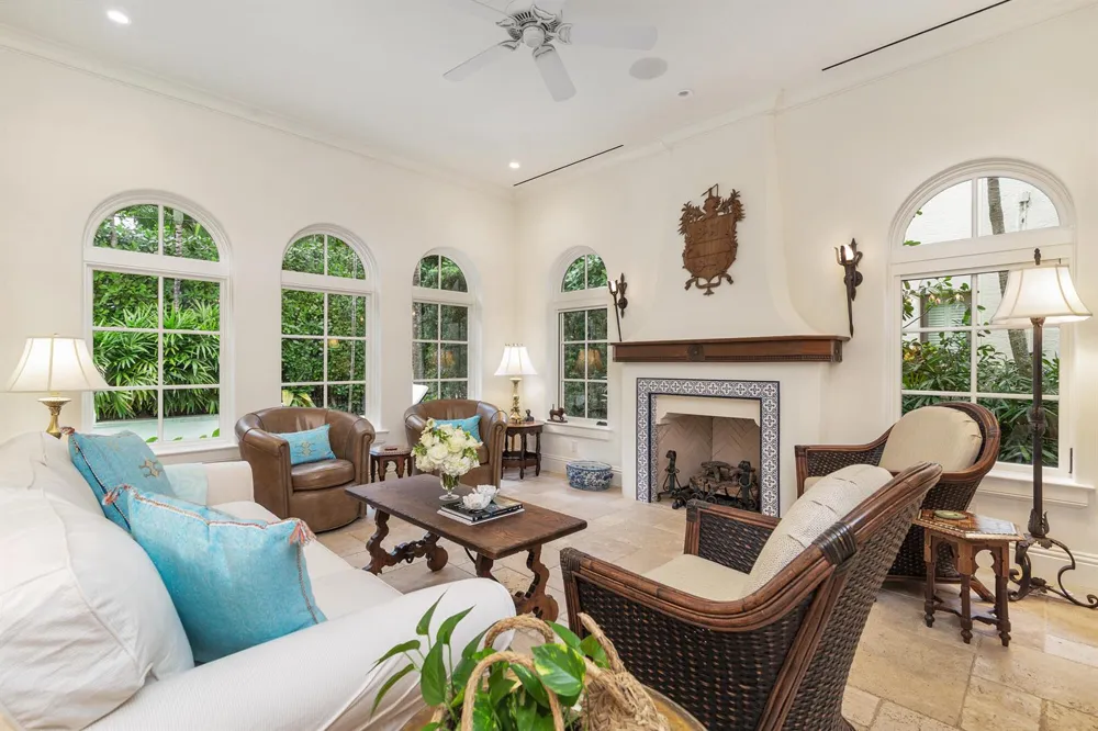 261 Seminole Avenue Palm Beach, FL 33480