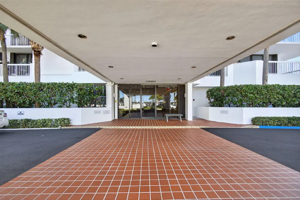 115 Lakeshore Drive #746 North Palm Beach, FL 33408