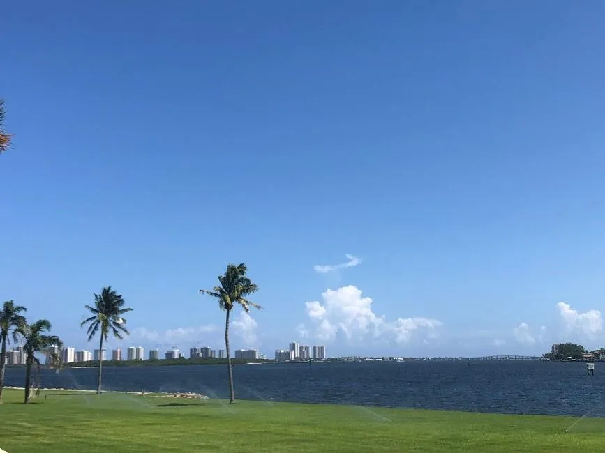 115 Lakeshore Drive #746 North Palm Beach, FL 33408