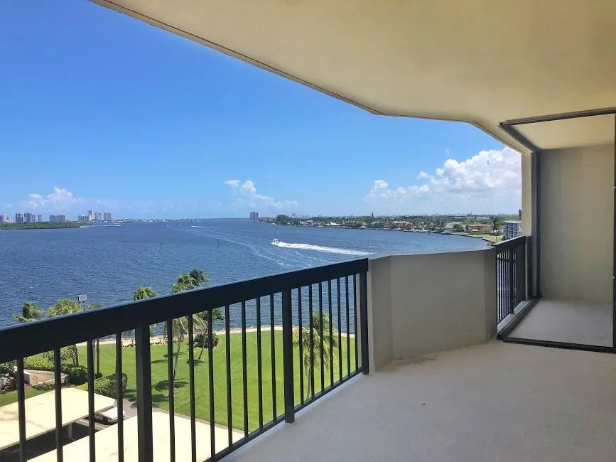 115 Lakeshore Drive #746 North Palm Beach, FL 33408