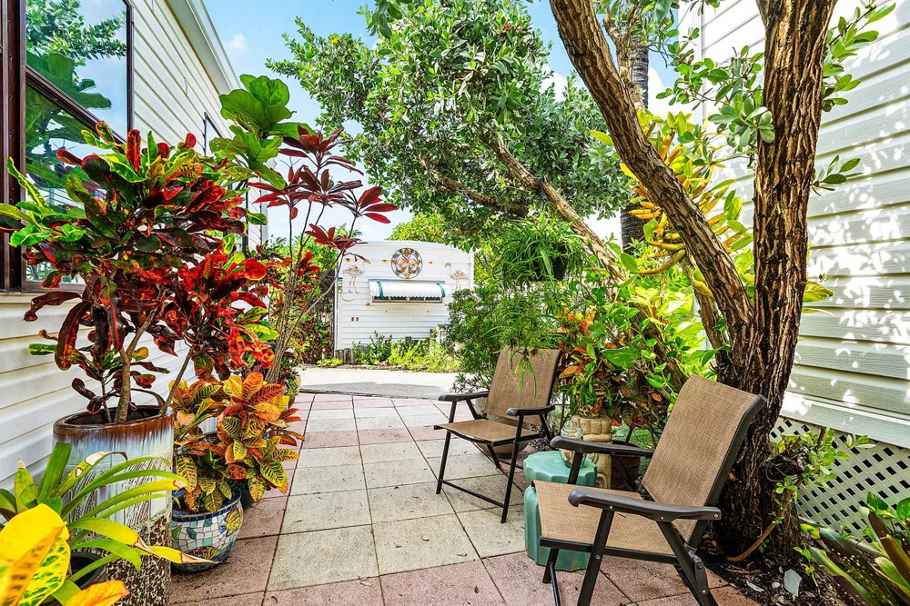4 East Cedar Drive #Cd Briny Breezes, FL 33435