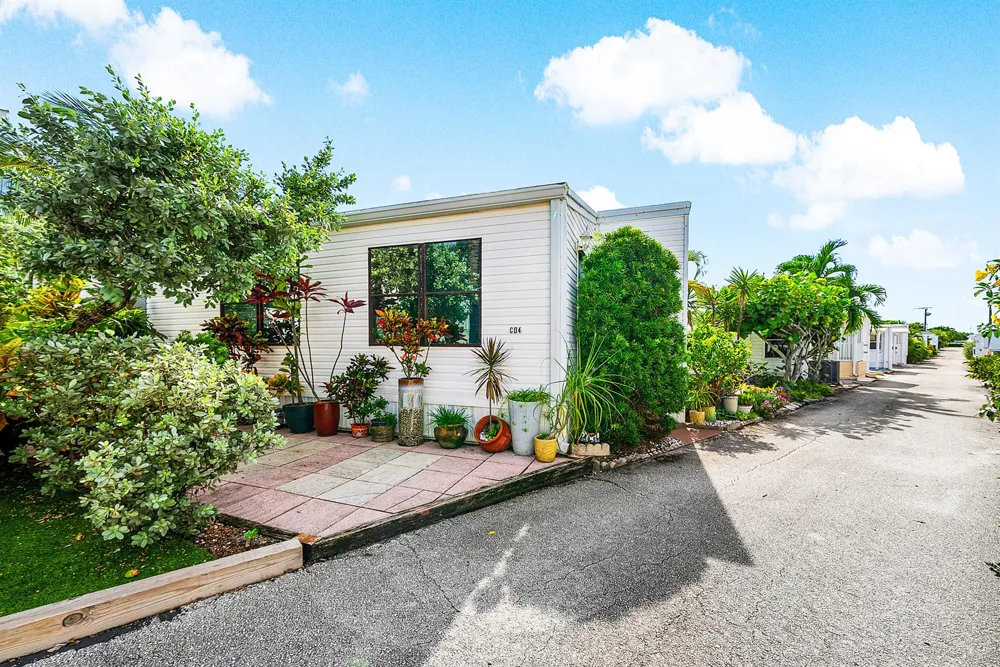 4 East Cedar Drive #Cd Briny Breezes, FL 33435