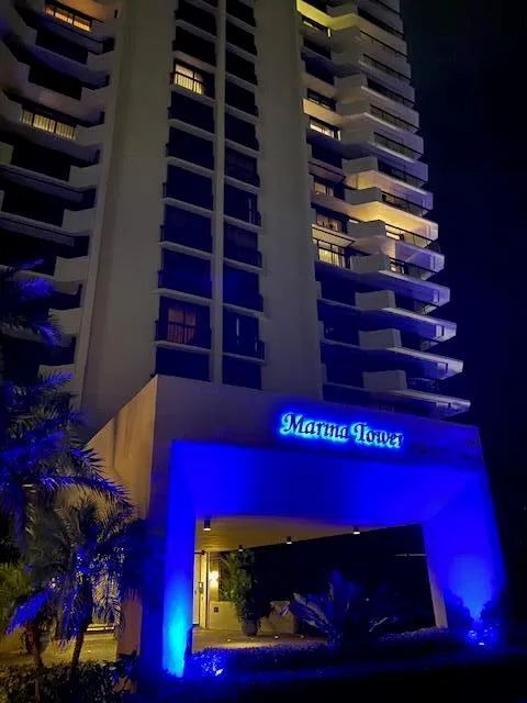 108 Lakeshore Drive #338