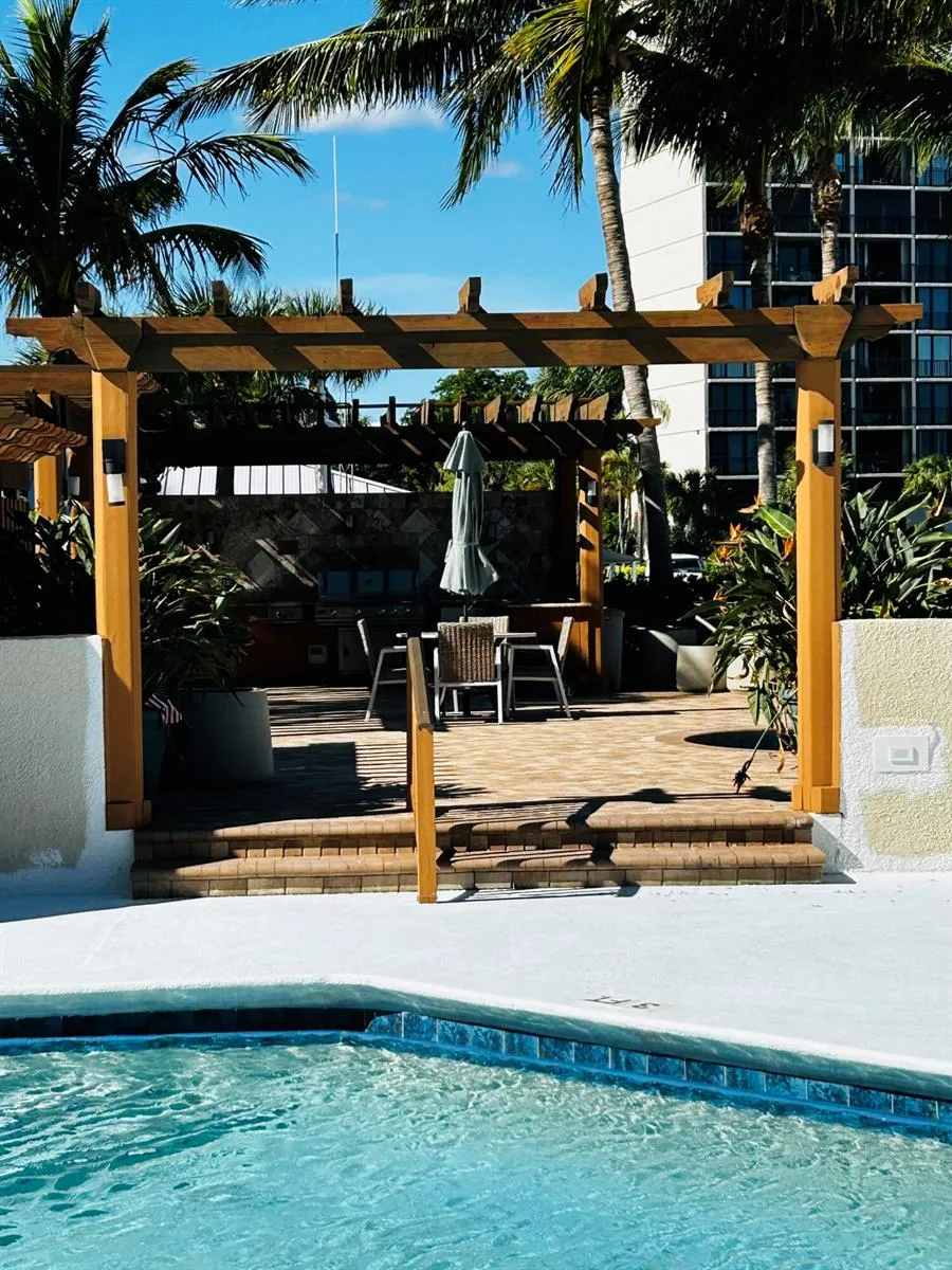 108 Lakeshore Drive #338 North Palm Beach, FL 33408