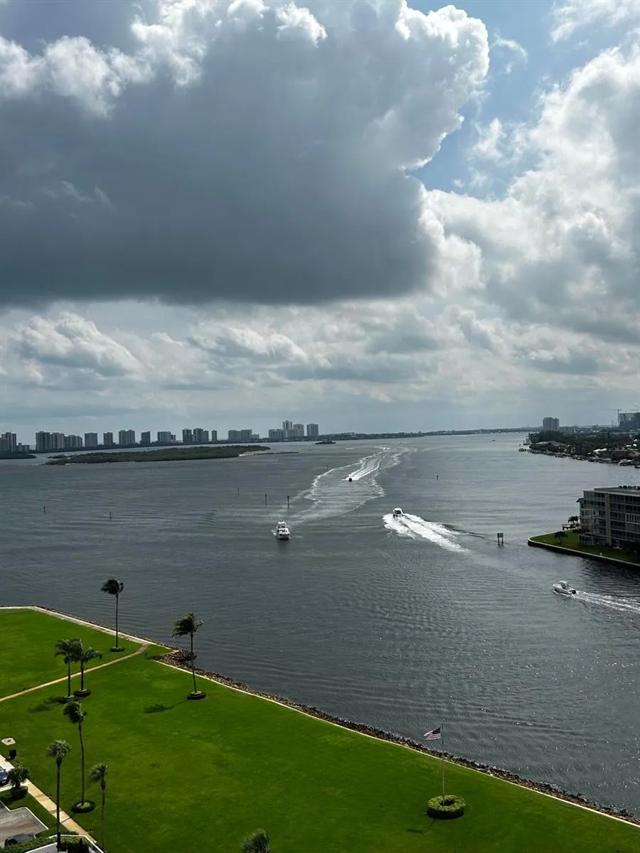 108 Lakeshore Drive #338 North Palm Beach, FL 33408