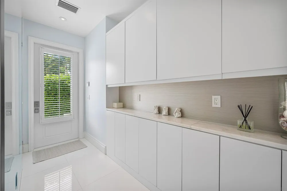 106 Beachway Drive Ocean Ridge, FL 33435