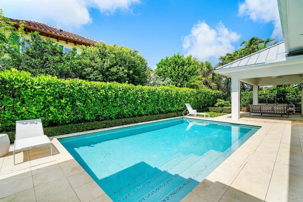 106 Beachway Drive Ocean Ridge, FL 33435