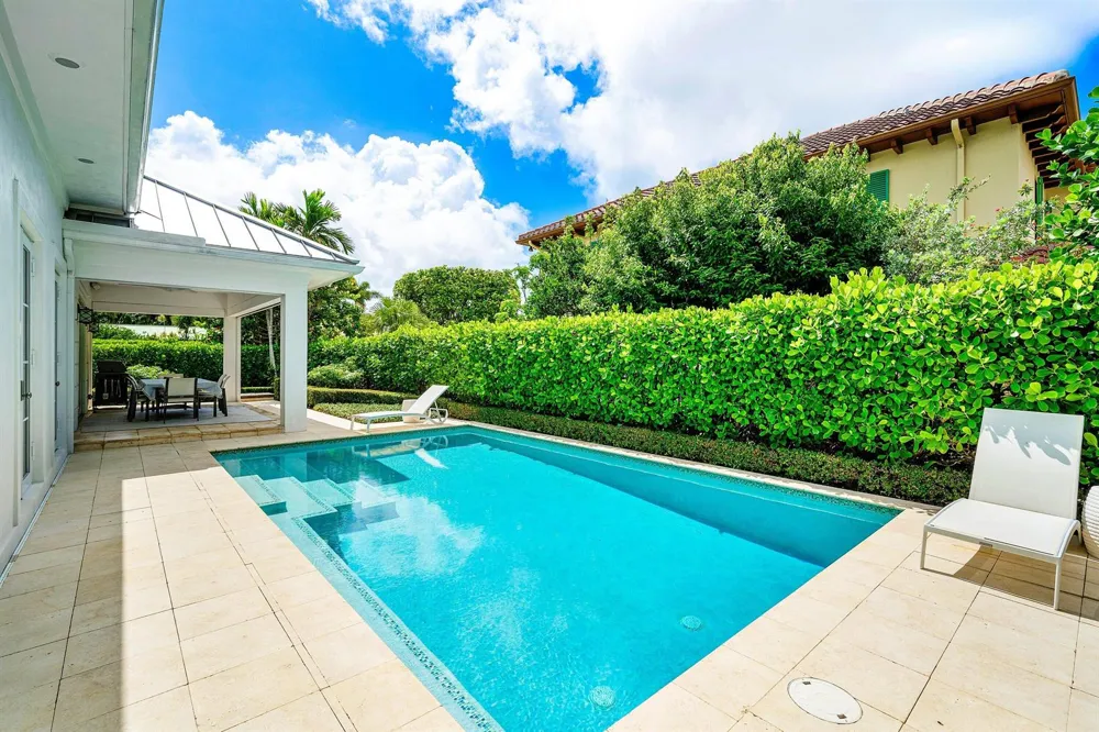106 Beachway Drive Ocean Ridge, FL 33435