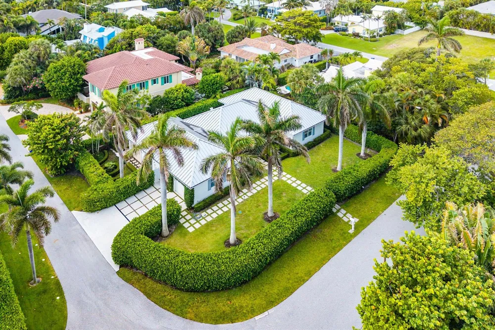 106 Beachway Drive Ocean Ridge, FL 33435