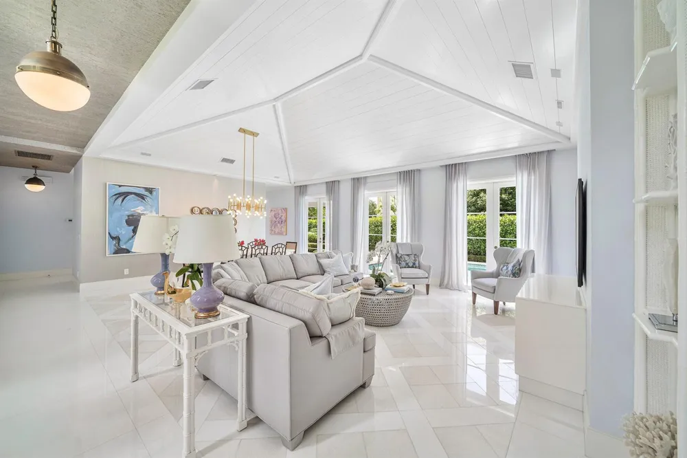 106 Beachway Drive Ocean Ridge, FL 33435
