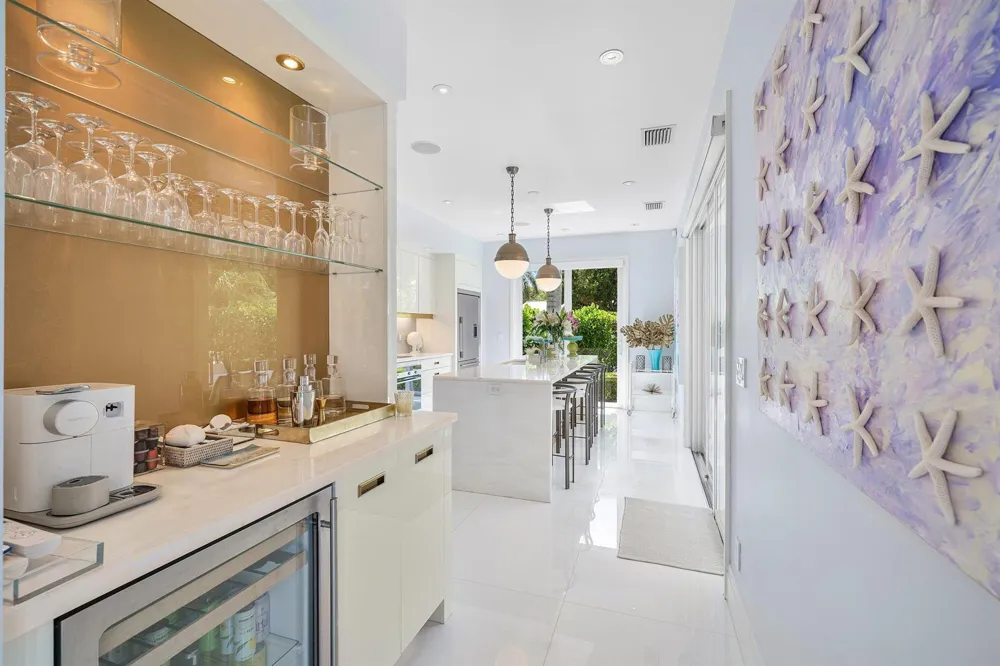 106 Beachway Drive Ocean Ridge, FL 33435
