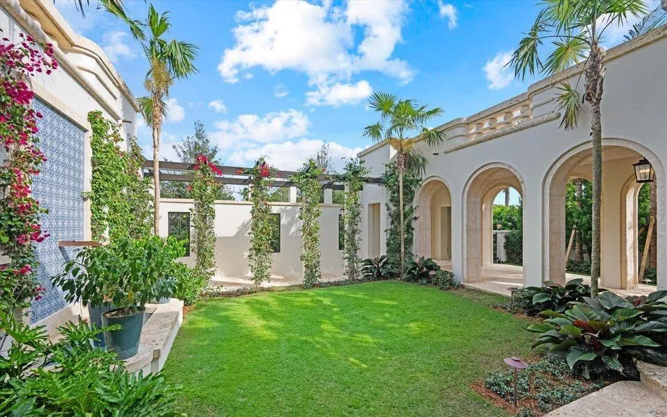 1260 Lake Way Palm Beach, FL 33480