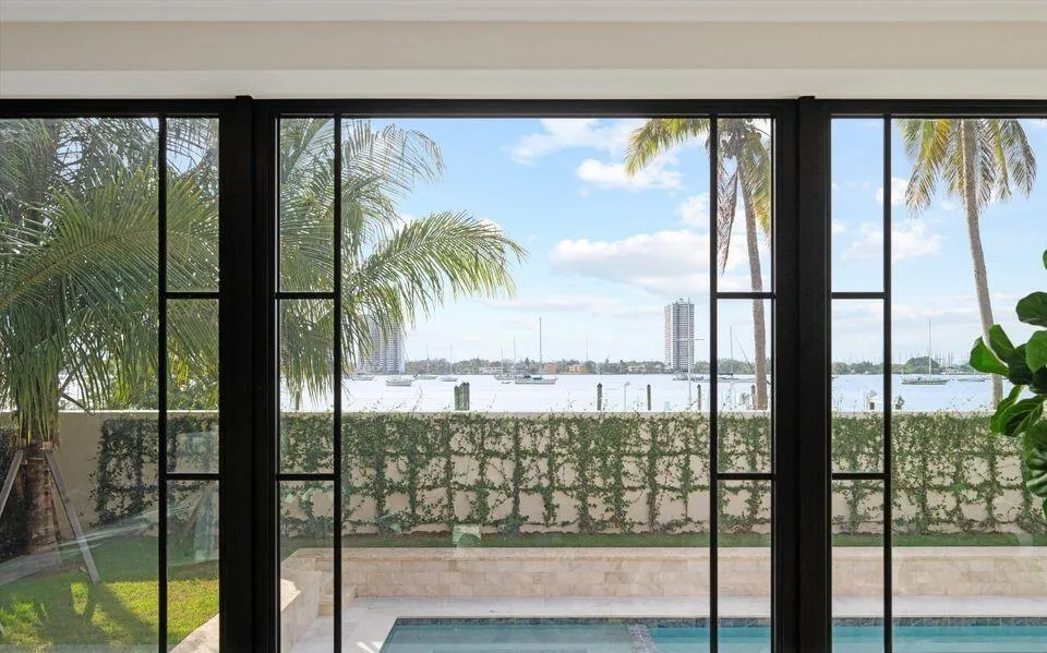 1260 Lake Way Palm Beach, FL 33480