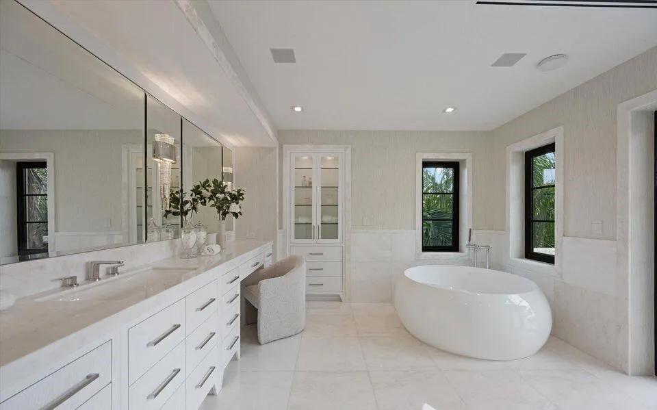 1260 Lake Way Palm Beach, FL 33480