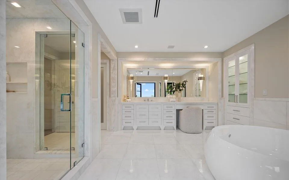 1260 Lake Way Palm Beach, FL 33480